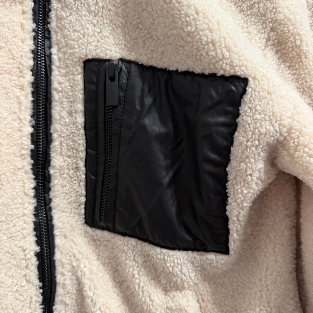 Sanctuary Cream Teddy Jacket with Black Contrast Pocket size XS - Picture 3 of 6